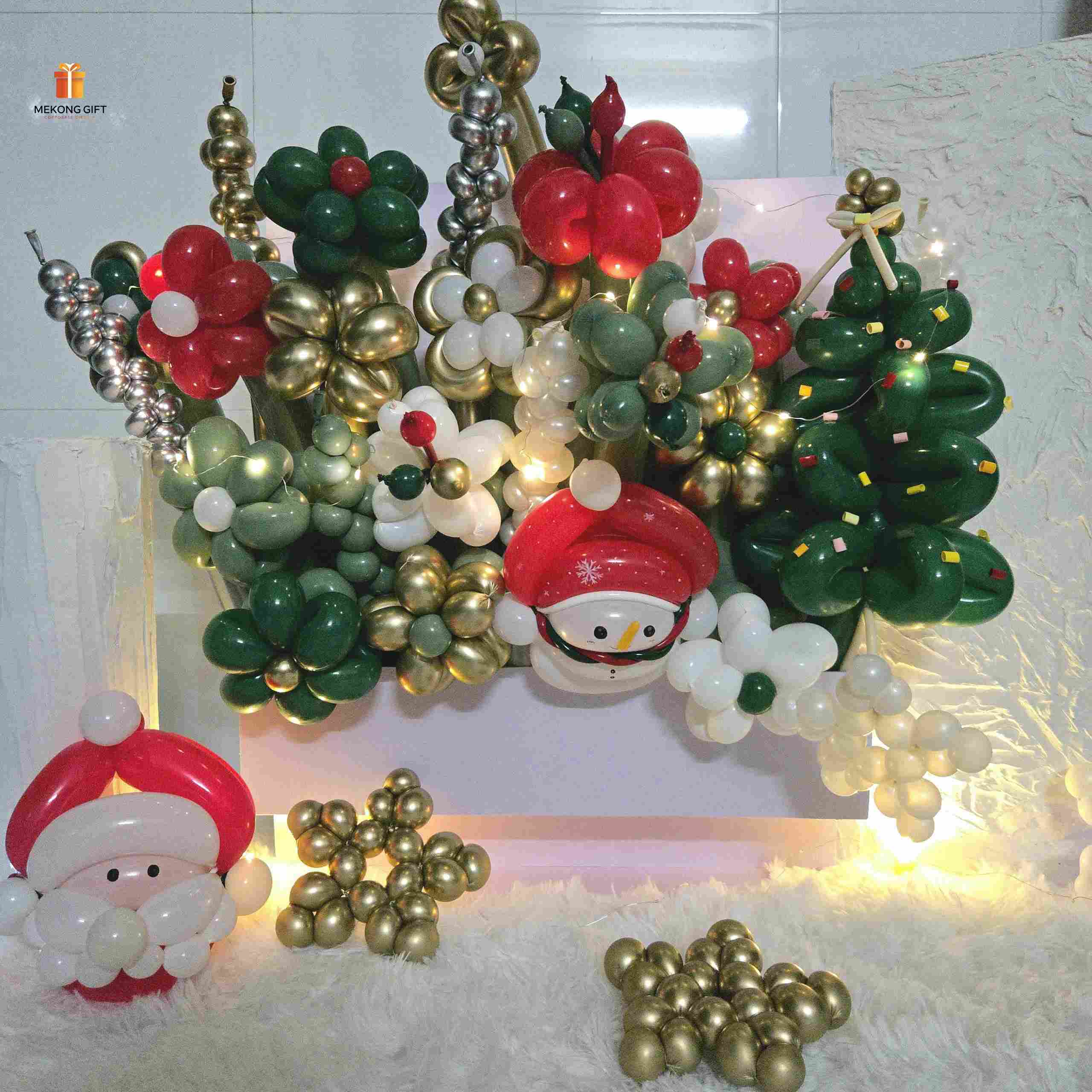 Hộp Quà Bong Bóng Tạo Hình Giáng Sinh Độc Đáo Và Ấn Tượng